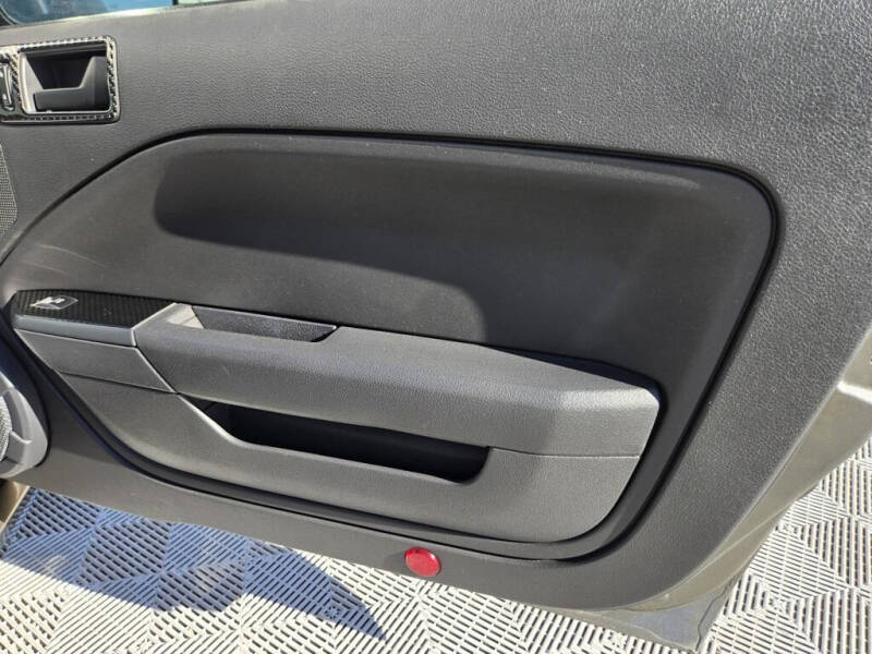 2005 Ford Mustang GT Premium