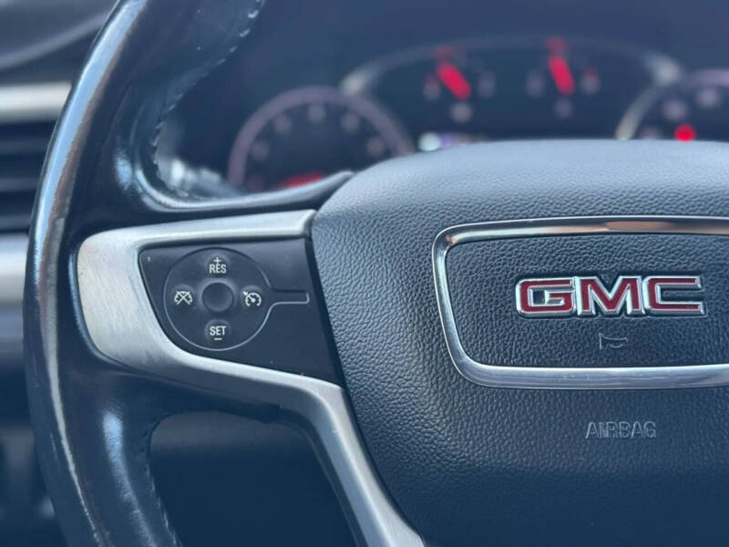 2019 GMC Acadia SLT-1