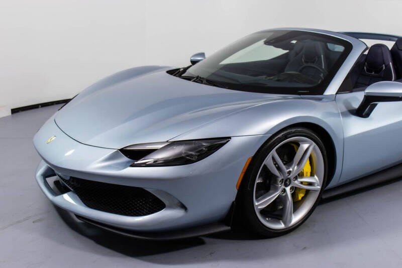 2025 Ferrari 296 GTS