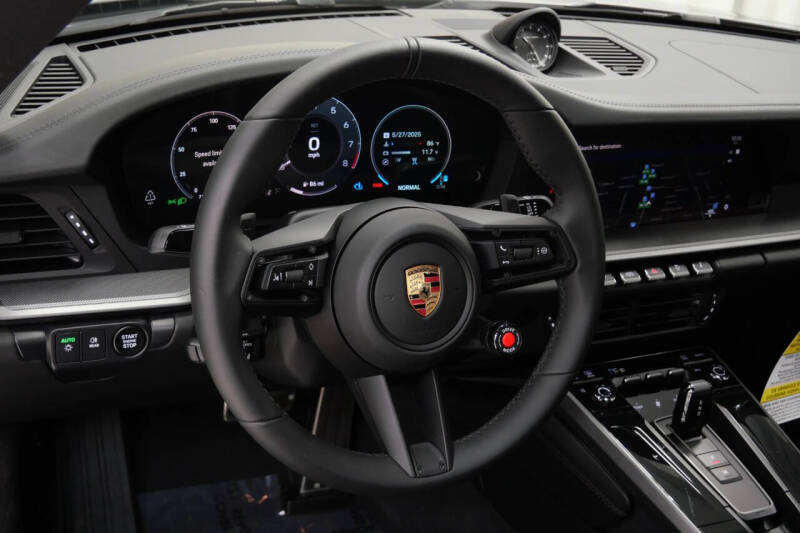 2025 Porsche 911 Carrera