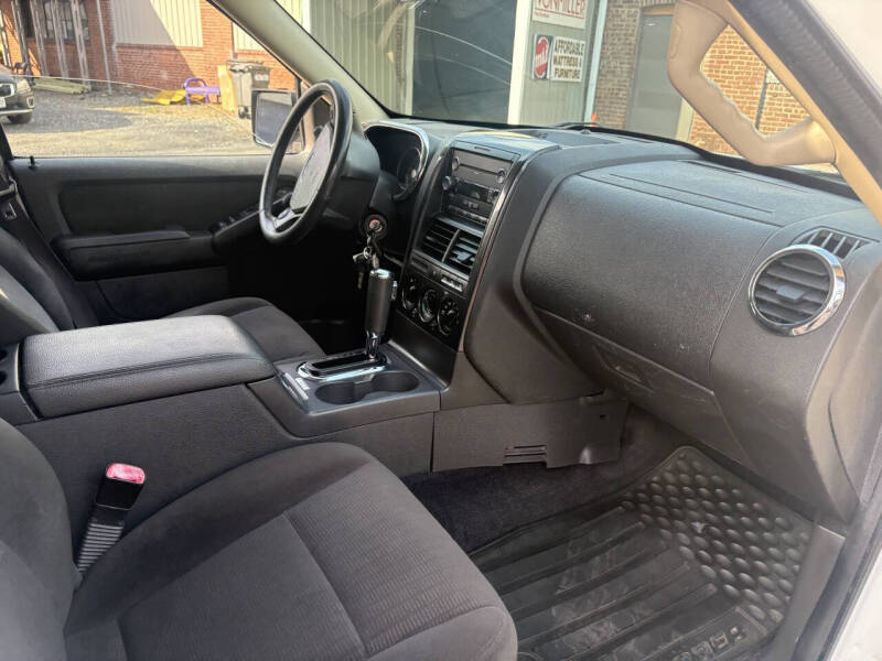2010 Ford Explorer XLT