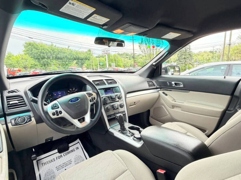 2015 Ford Explorer