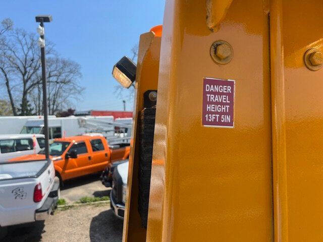 2015 Freightliner M2 106