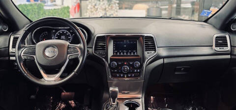 2020 Jeep Grand Cherokee Laredo E