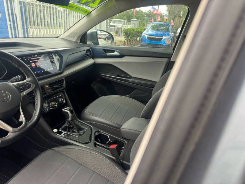 2024 Volkswagen Taos SE