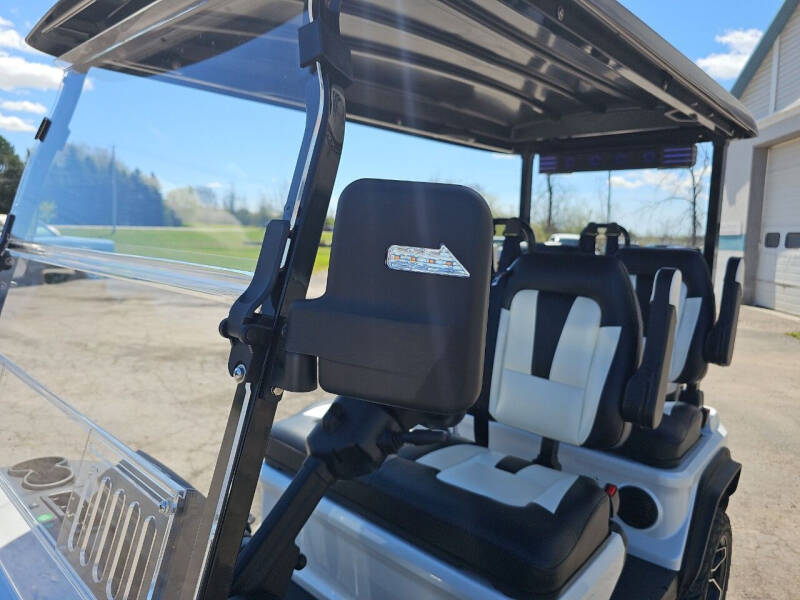 2024 Evolution Maverick  4