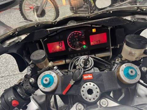 2003 Aprilia RSV 1000R