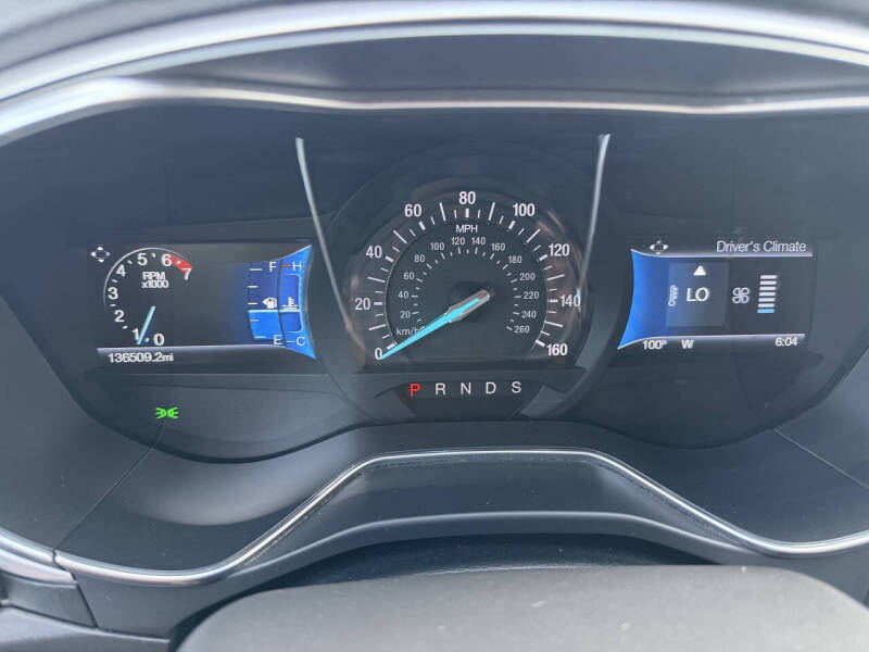 2016 Ford Fusion SE
