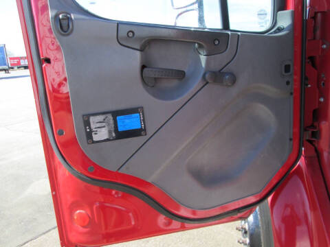 2005 Freightliner Business class M2