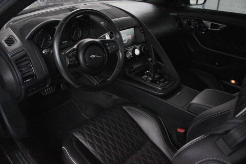 2017 Jaguar F-TYPE SVR