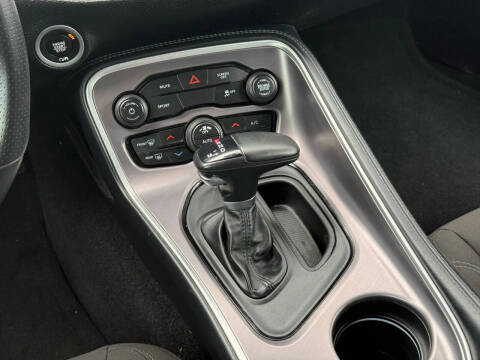 2021 Dodge Challenger SXT