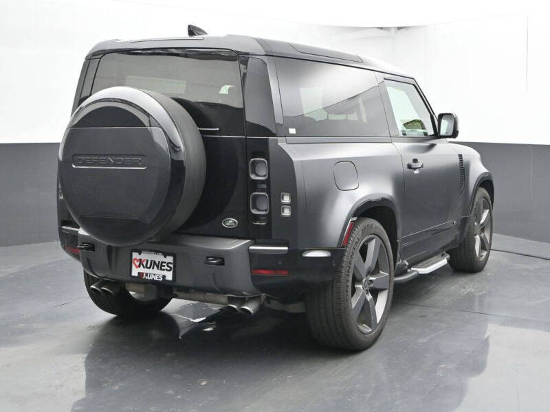2023 Land Rover Defender 90 V8