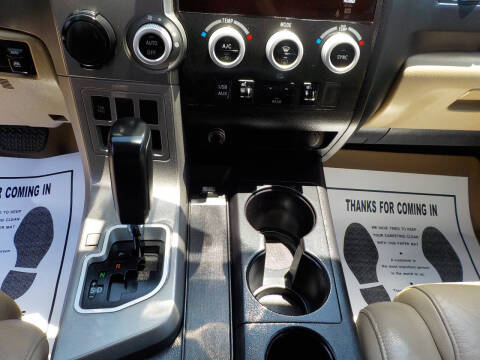 2016 Toyota Sequoia SR5