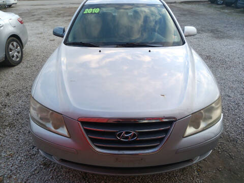 2010 Hyundai Sonata for sale at Diaz Used Autos in Danville IL