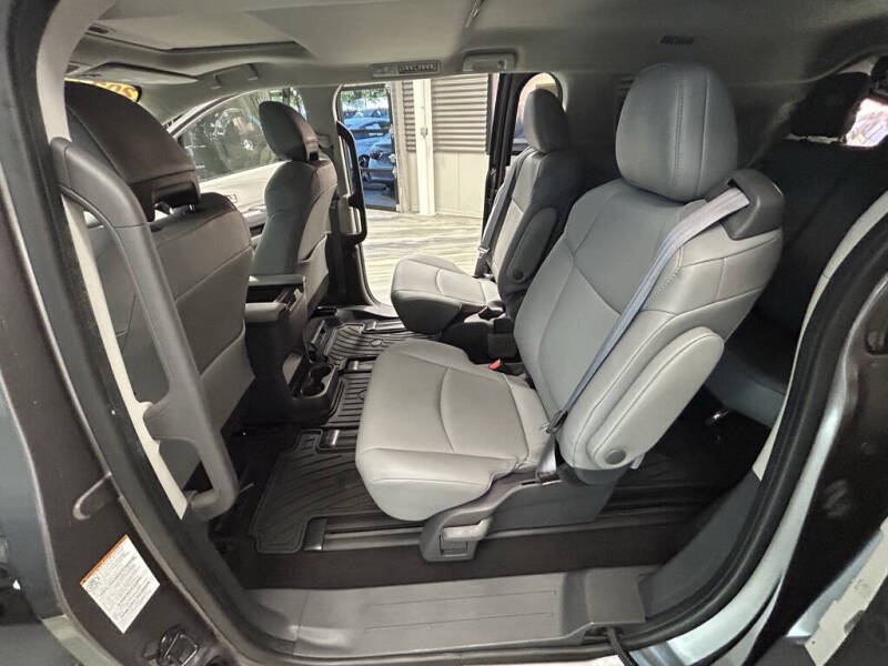 2021 Toyota Sienna XLE 7-Passenger