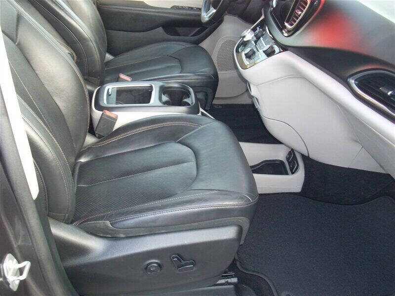 2018 Chrysler Pacifica Touring L Plus