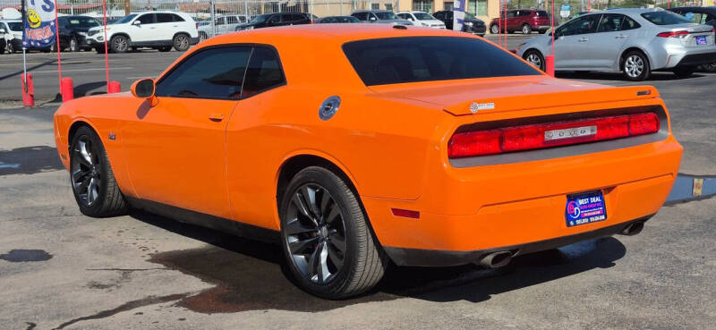 2014 Dodge Challenger SRT8