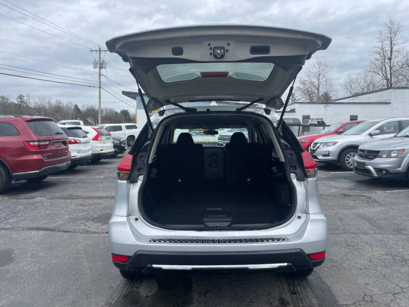 2017 Nissan Rogue SV