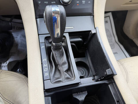 2015 Ford Taurus SEL