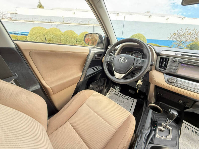 2013 Toyota RAV4 XLE