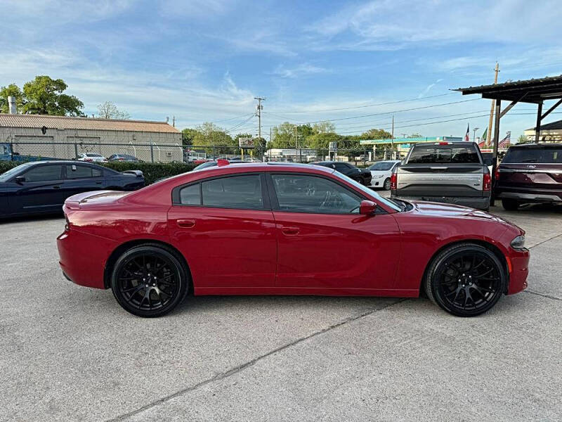2016 Dodge Charger SXT