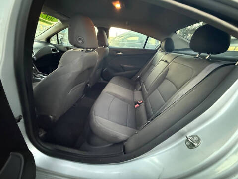 2017 Chevrolet Cruze LT Auto