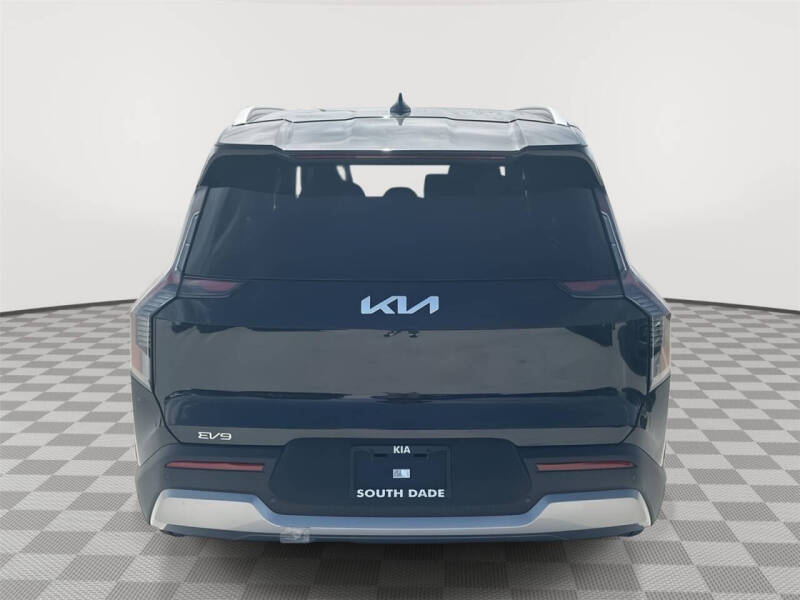2026 Kia EV9 Wind