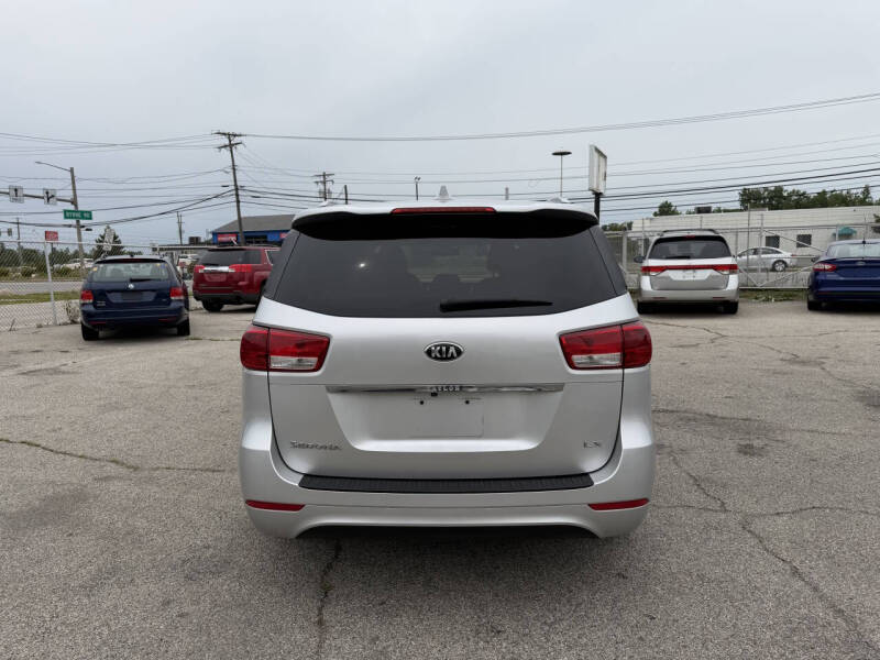 2016 Kia Sedona LX
