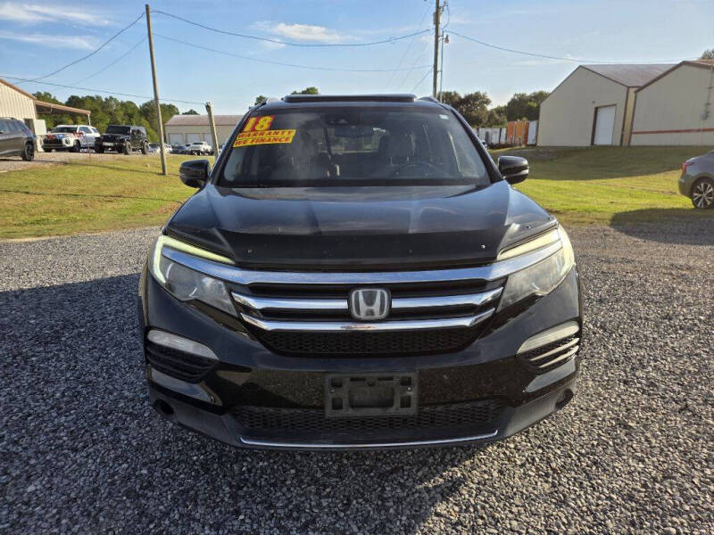 2017 Honda Pilot Elite's photo