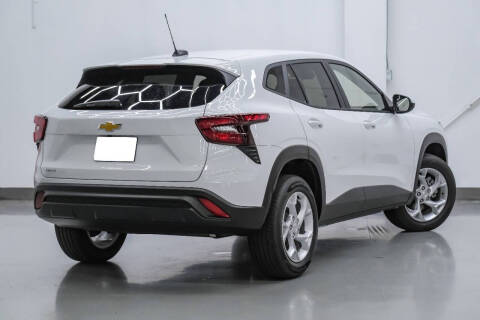 2025 Chevrolet Trax LS