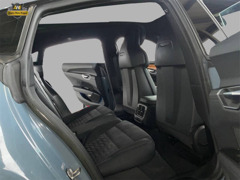 2023 Audi e-tron GT quattro Premium Plus