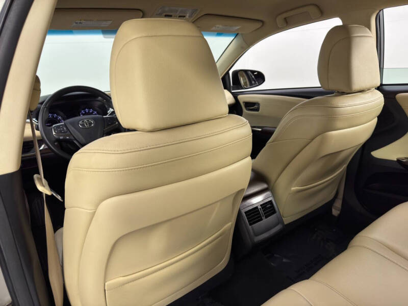 2013 Toyota Avalon XLE