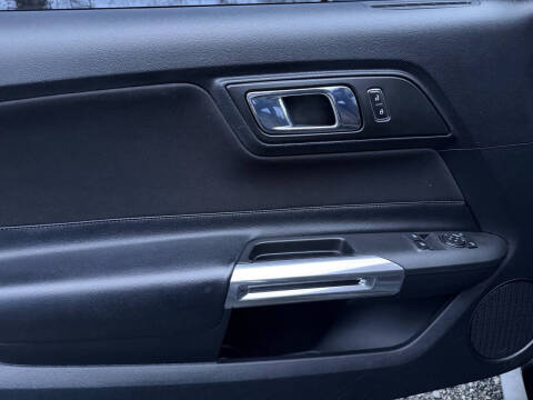 2015 Ford Mustang V6