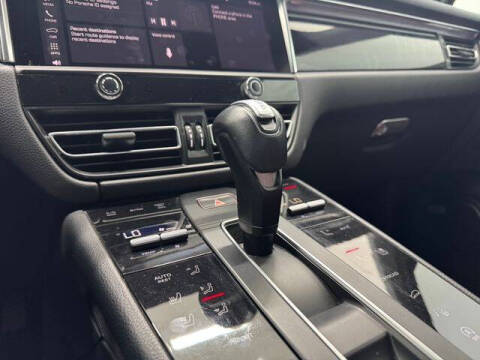 2022 Porsche Macan S