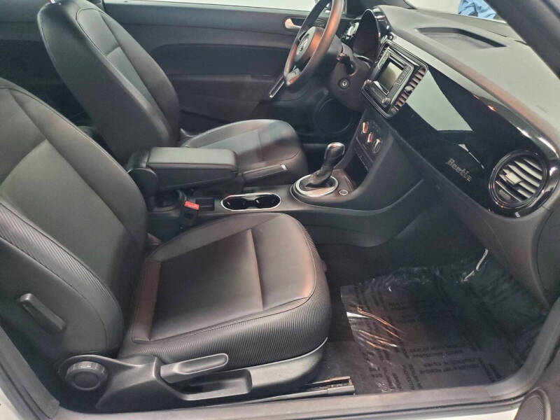 2016 Volkswagen Beetle 1.8T S PZEV