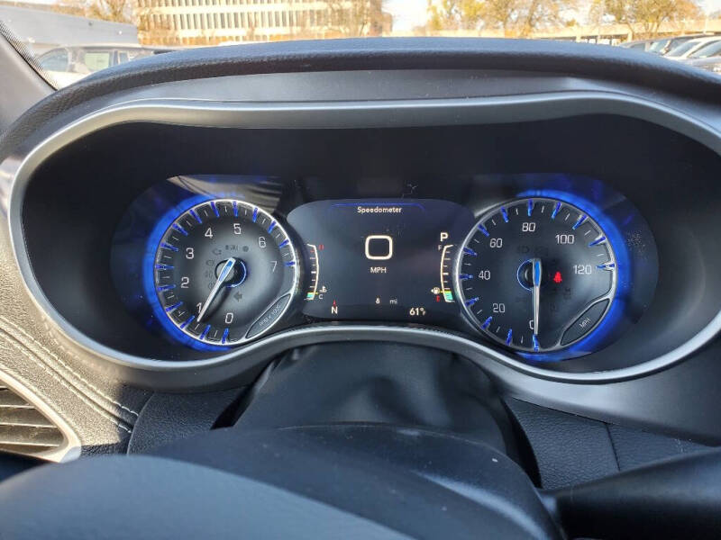 2026 Chrysler Pacifica Select