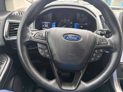 2022 Ford Edge SE