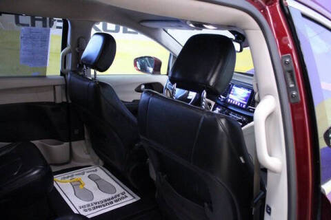 2017 Chrysler Pacifica Touring-L