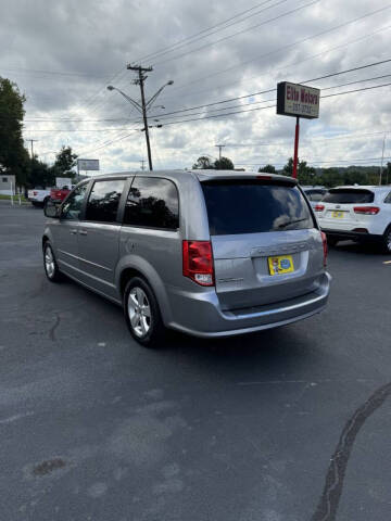 2013 Dodge Grand Caravan SE