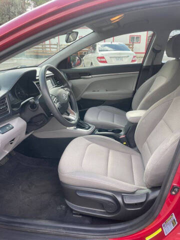 2020 Hyundai Elantra SE