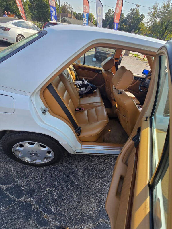 1991 Mercedes-Benz 300-Class 300 E