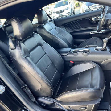 2022 Ford Mustang EcoBoost Premium