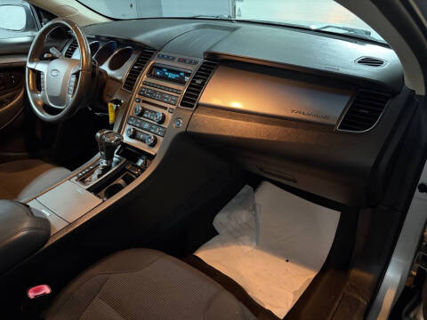 2010 Ford Taurus SEL