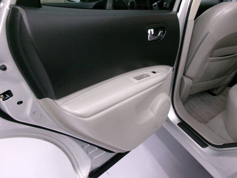 2012 Nissan Rogue SV w/SL Package