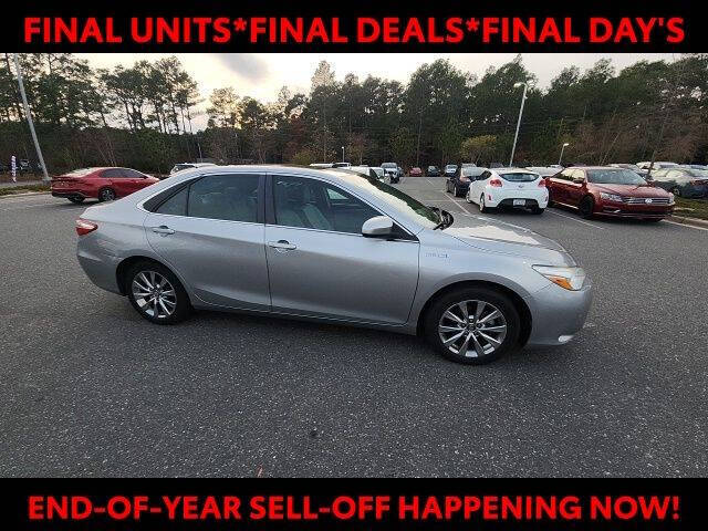 2017 Toyota Camry Hybrid XLE