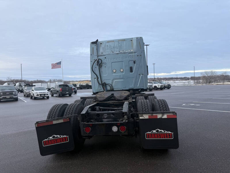 2019 International LT625