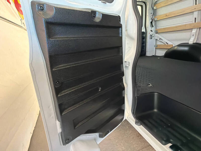 2024 GMC Savana 2500