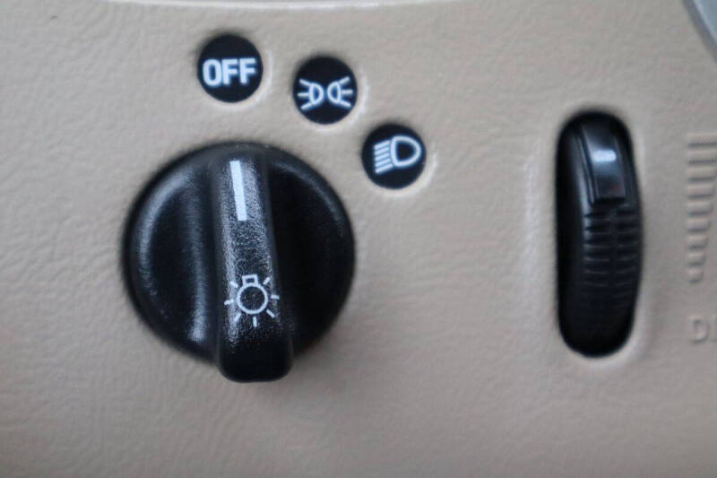 2003 Ford Explorer Sport Trac XLS