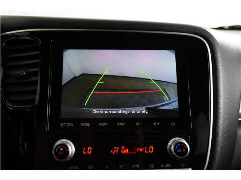 2022 Mitsubishi Outlander PHEV LE