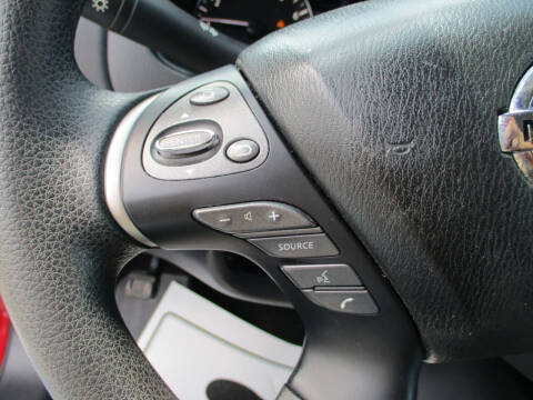 2017 Nissan Pathfinder SL